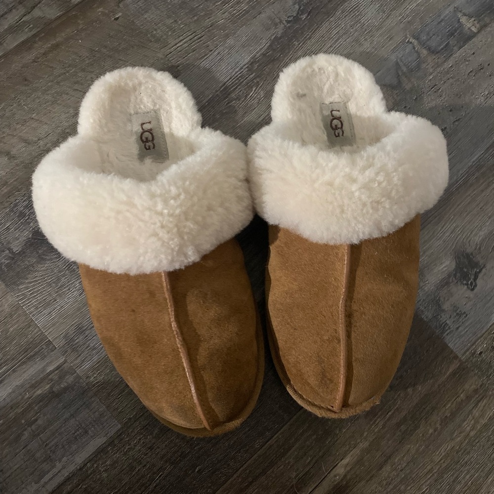 ugg slippers size 9 women’s